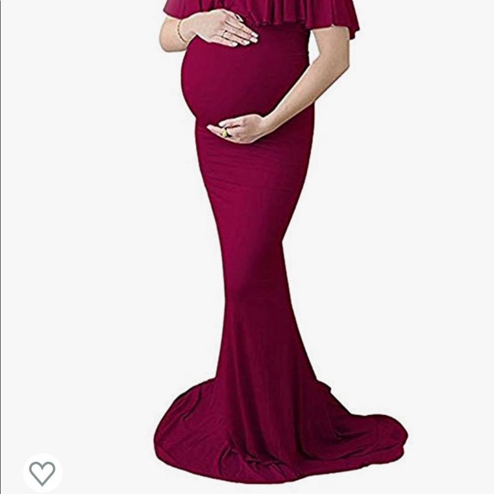 Pretty maternity photoshoot dress